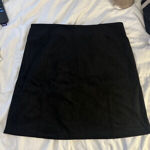 Alya Classic Black Mini Skirt